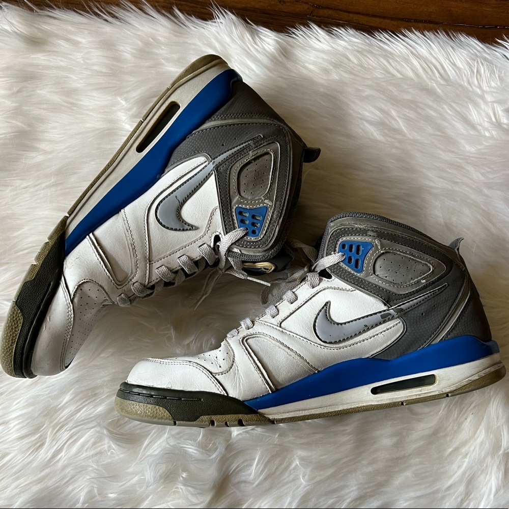 Nike Air flight Mens size 11.5. White/blue/gray vintage